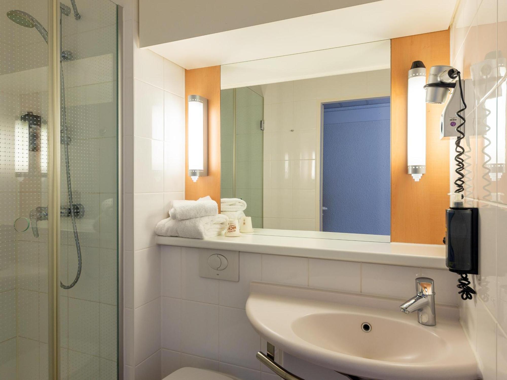 B&B Hotel Duisburg Hbf-Nord Zewnętrze zdjęcie